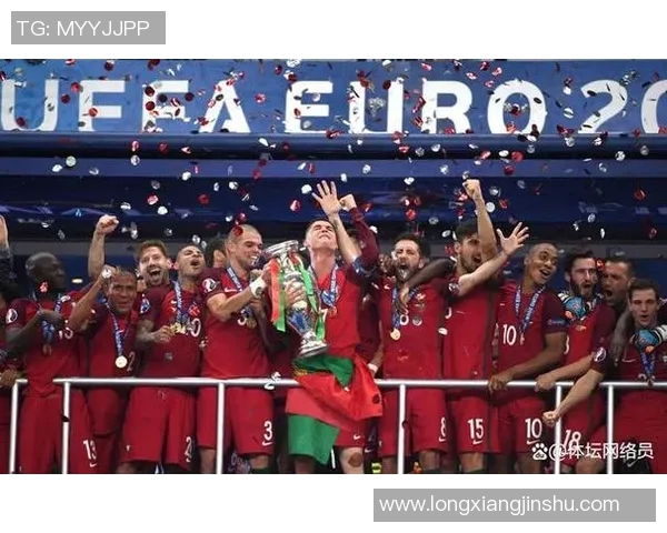 从默默无闻到绿茵场上的传奇我成为了足球明星的成长之路